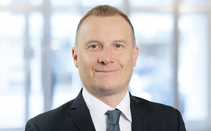 Andreas Paciorek, Finanzanalyst