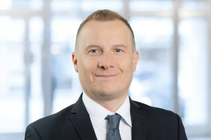 Andreas Paciorek, Finanzanalyst