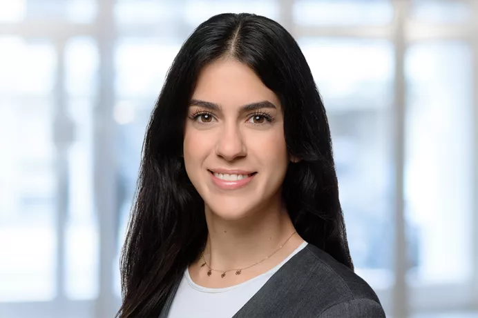 Porträt von Frau Melissa Gözler, Beraterin in Lörrach.