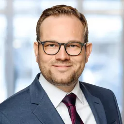 Porträt von Herrn Henrik Arning, Niederlassungsleiter in Düsseldorf.