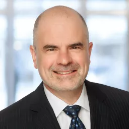 Porträt von Herrn Johannes Sienknecht, Berater in München.