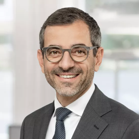 Porträt von Herrn Giulio Vitarelli, Chief Executive Officer bei VZ VermögensZentrum. 