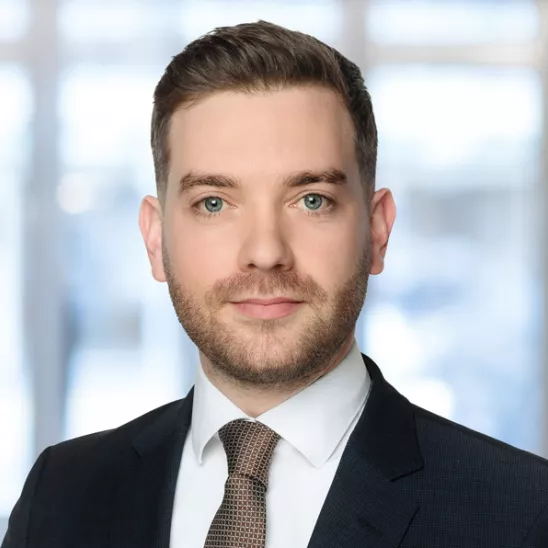 Porträt von Herrn Julian Mayer, Berater in München.