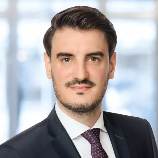 Porträt von Herrn Tobias Wenz, Senior Financial Analyst bei VZ VermögensZentrum.